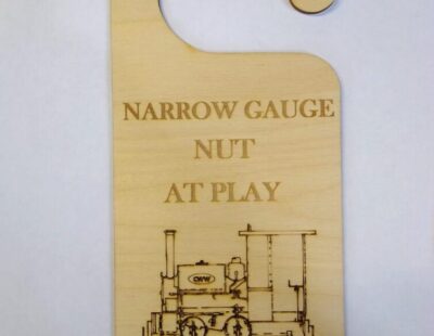Door hanger Narrow gauge nut at play