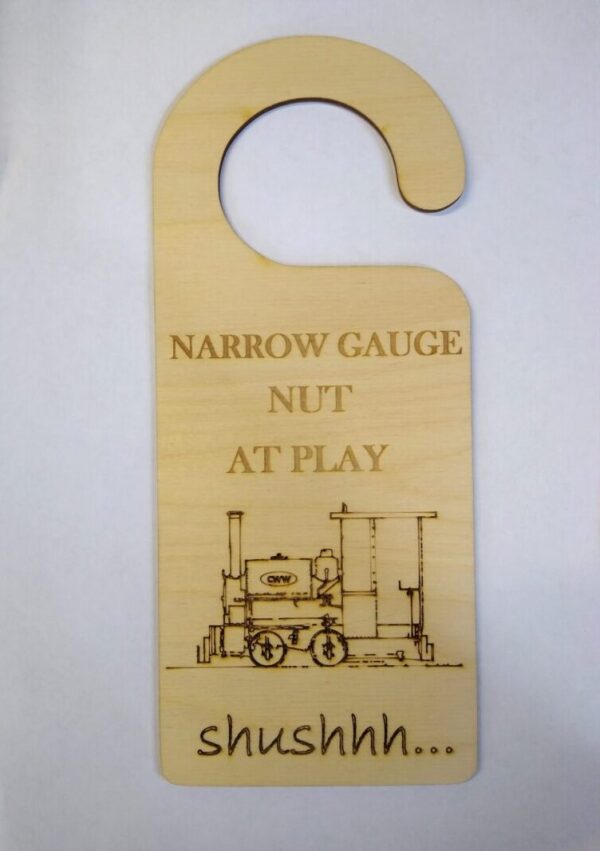 Door hanger Narrow gauge nut at play